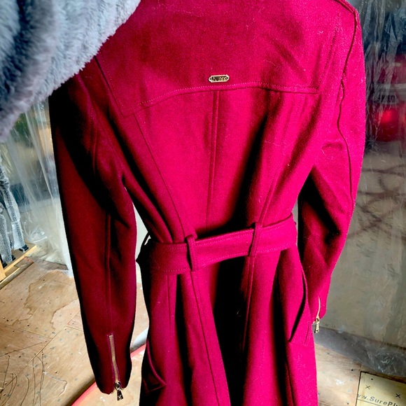 Guess Long Coat with detachable fur (included) - Picture 2 of 4